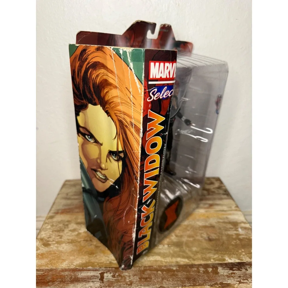 Marvel Select Black Widow Special Collector Edition 7-Inch Action Figure 2011